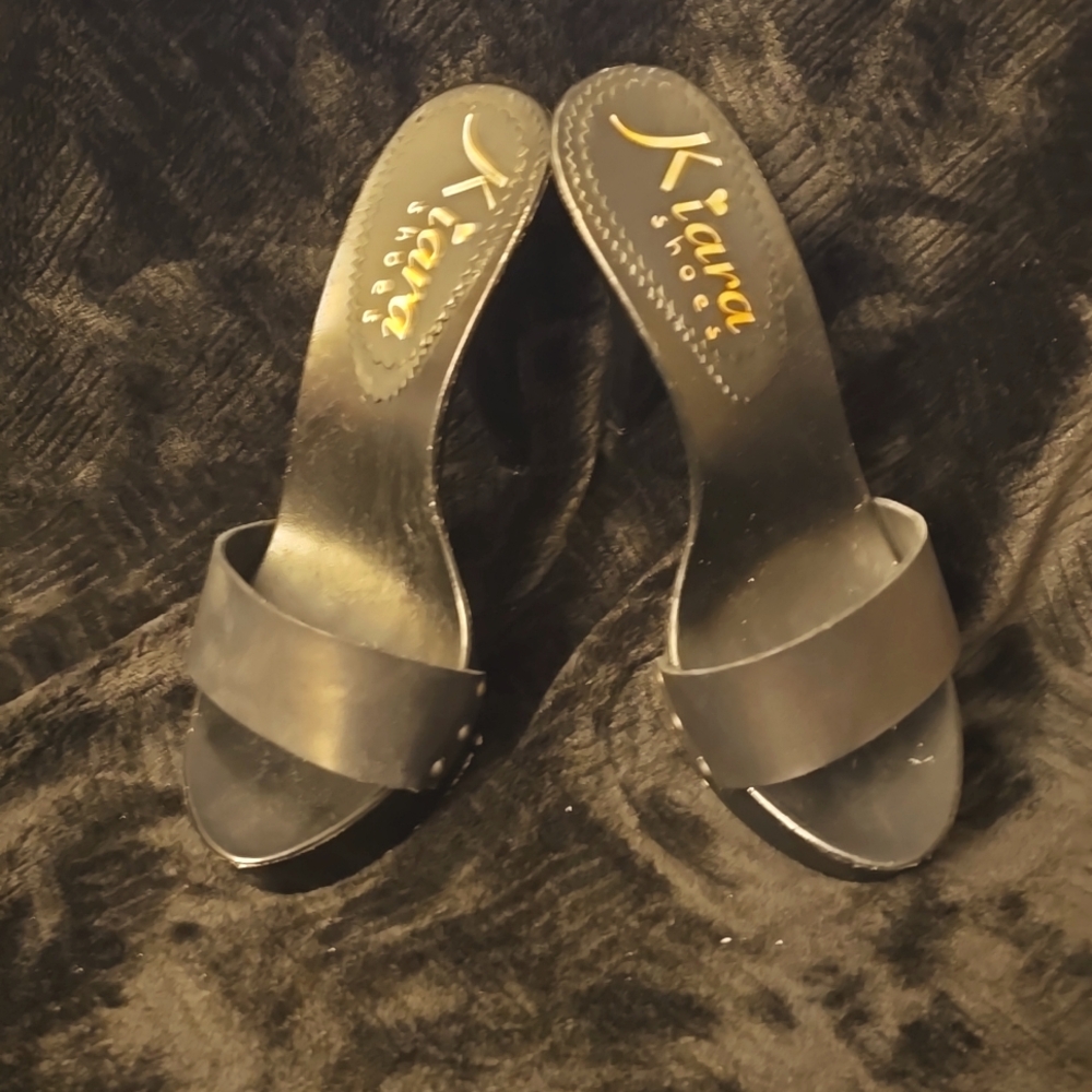 Kiana wooden clogs
